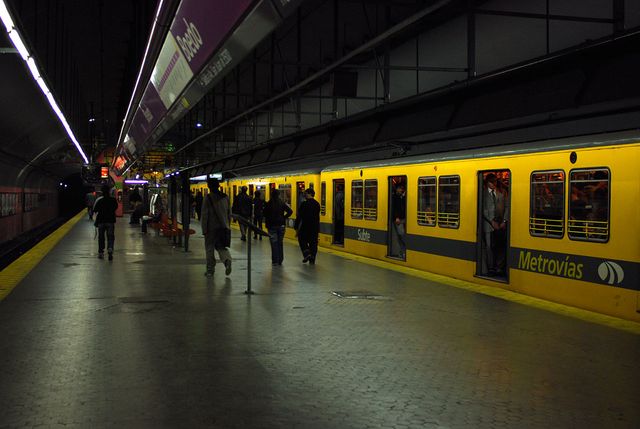 Estación Boedo de la Línea E