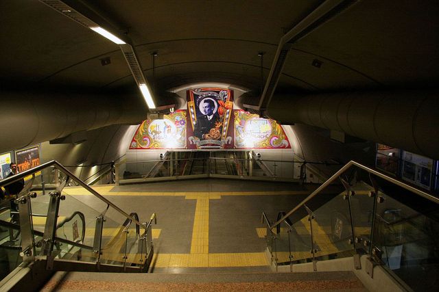 Estación Corrientes de la Línea H